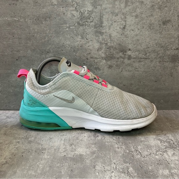 Nike Air Max Motion 2 Running Shoes CU4925-002 Womens sz 8.5 - grey - Picture 3 of 6
